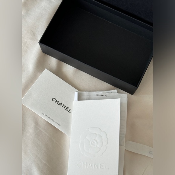 Chanel black caviar cardholder - Picture 8 of 11